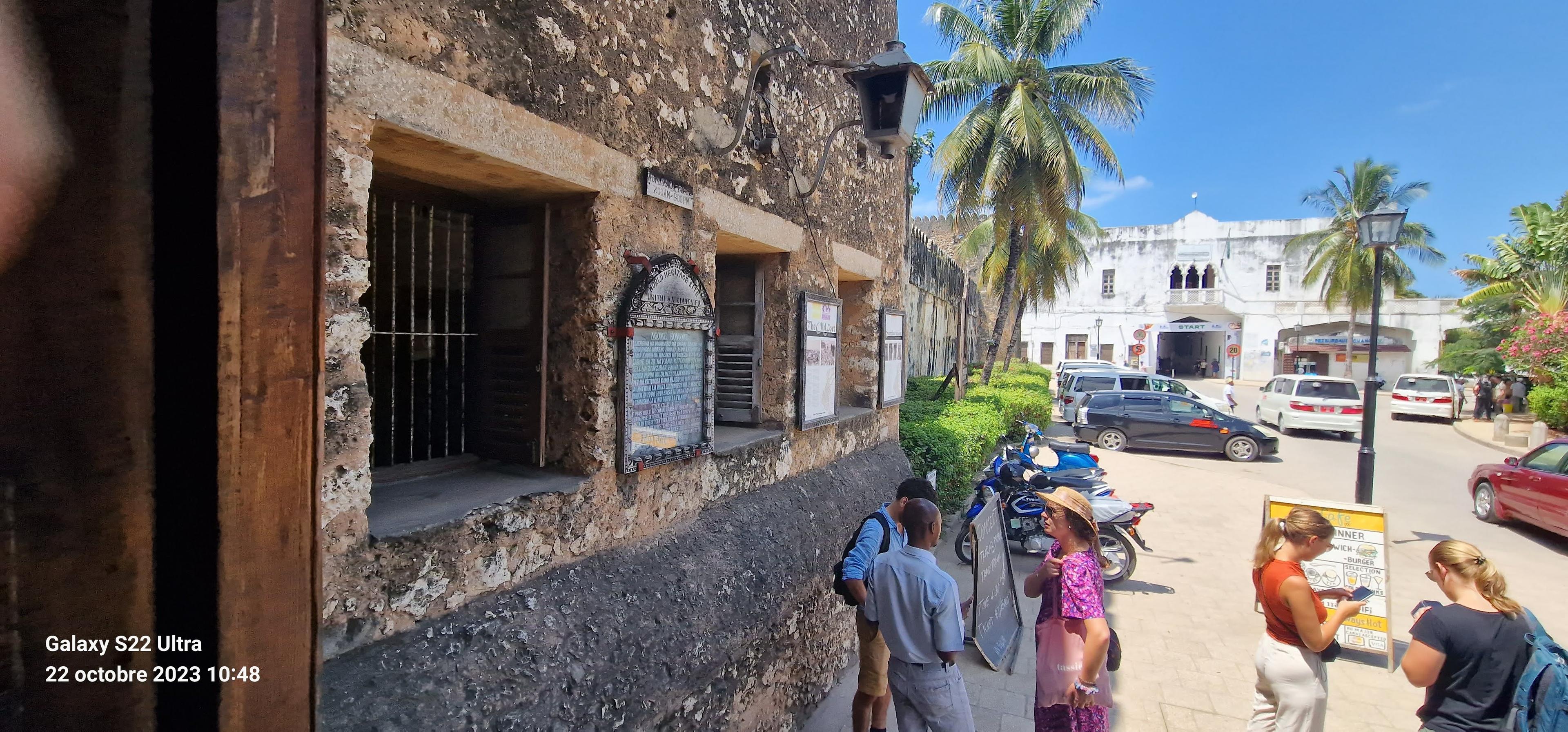 Jour 9 : Stone Town, Spice Farm et Prison Island – Saveurs et Histoire